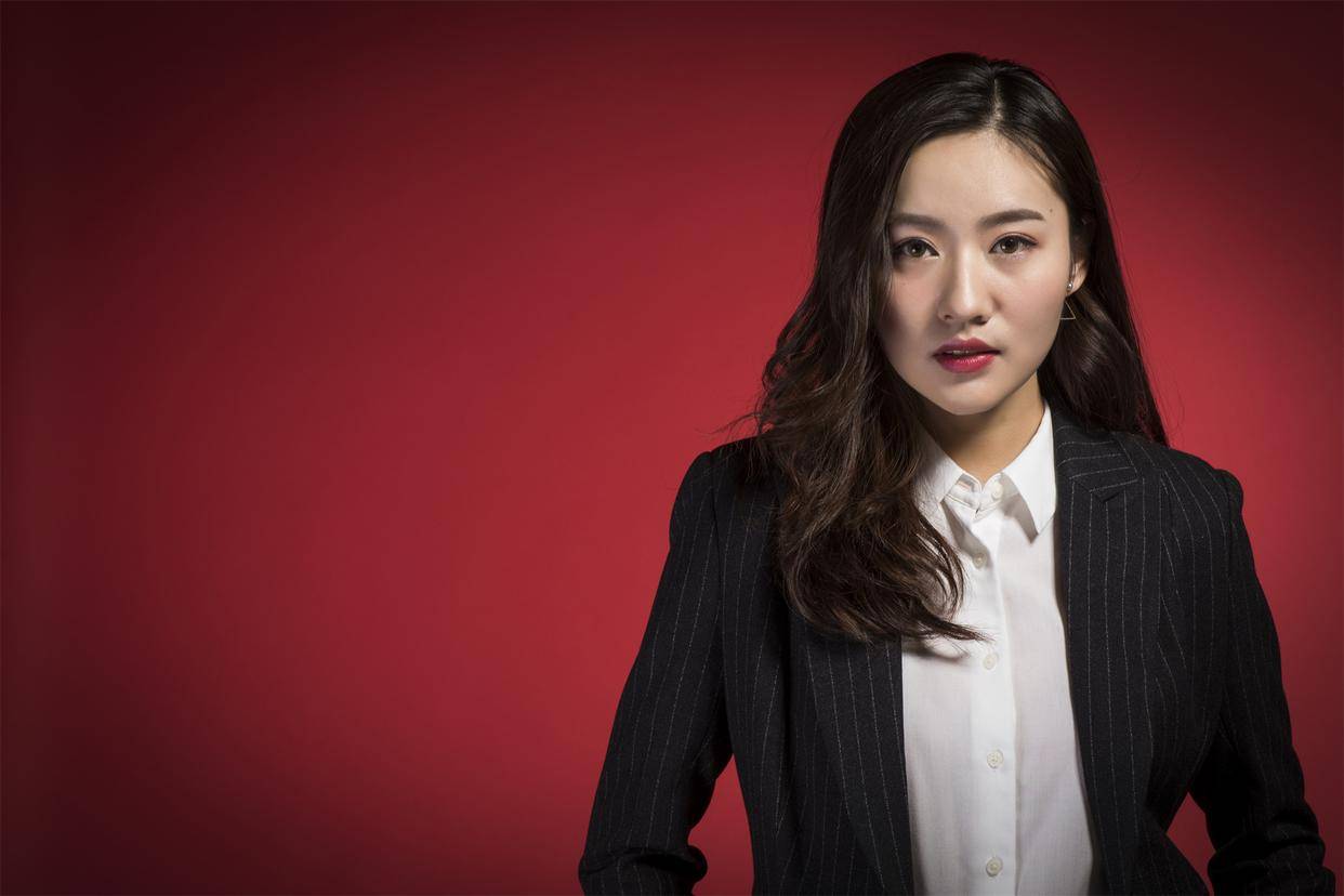 网友称寄快递被顺丰私自换包装并沾染不明血迹：