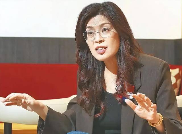 吃完了宴席,两岸在上海谈妥,对赖清德改了称呼,郑丽文一锤定音