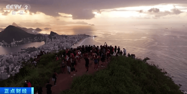 图片[3]-激烈交火！巴西爆发枪战，200多名游客被困山顶 -华闻时空