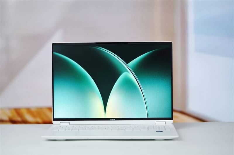 核显本竟敢卖到万元级别！荣耀MagicBook Pro16 2026全面评测：88W满血 + 92Wh续航，这可能是史上最强的核显