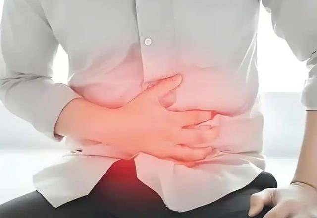 原创            医生劝告：早上空腹的时候，别碰2种食物！再饿也要忍住