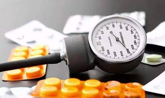 原创            医生提醒：降压药不是早上随便吃！很多人吃错了，可能越控越高