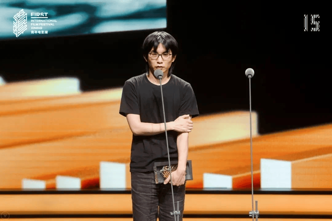 青年导演张中臣确诊高危白血病，知情人：他很强大，正在顽强抵抗