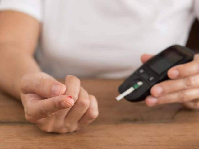 原创            用血糖仪在家测血糖，这8件事不能做，要不就不准了