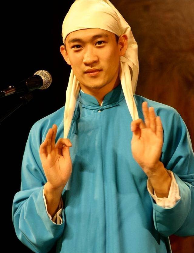 曹云金2026相声全集台词_曹云金 欺师灭祖 争议 逆袭 听云轩 相声专场 万象更新 江阴音乐厅 票价 2026巡演