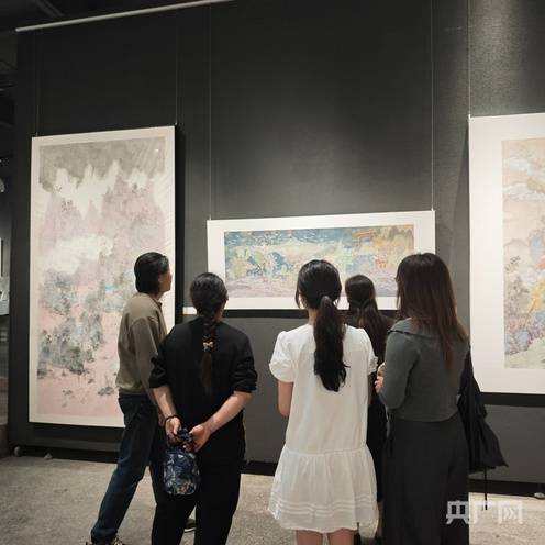 衡阳师范学院举办首届艺术硕士研究生毕业作品展