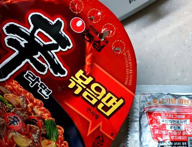 炸鸡泡菜辛拉面，靠偷来的“文化”输出全球？韩国料理20年溃败