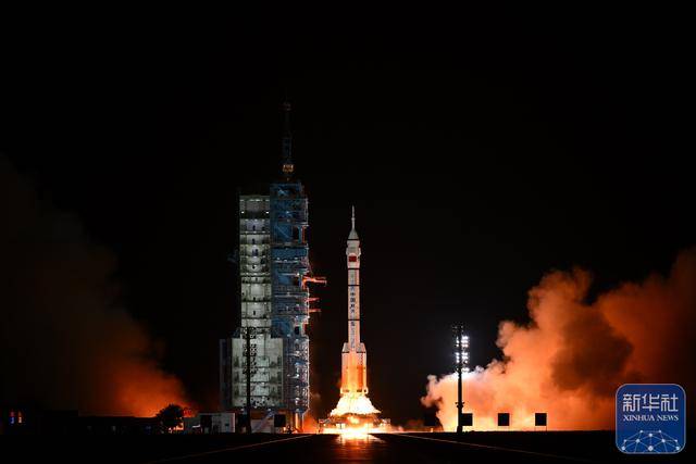 神舟二十三号载人飞船发射取得圆满成功
