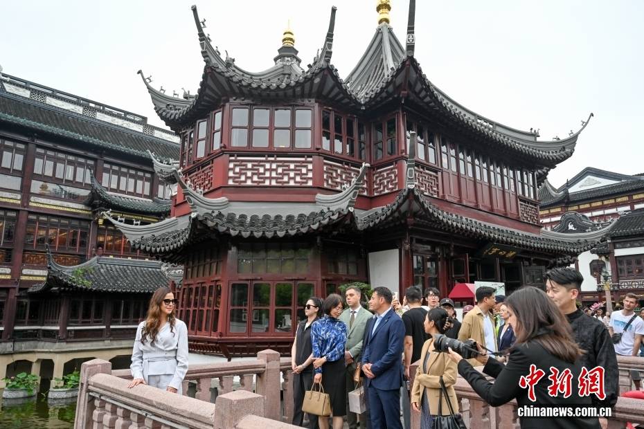 武契奇夫人到访上海豫园 -华闻时空