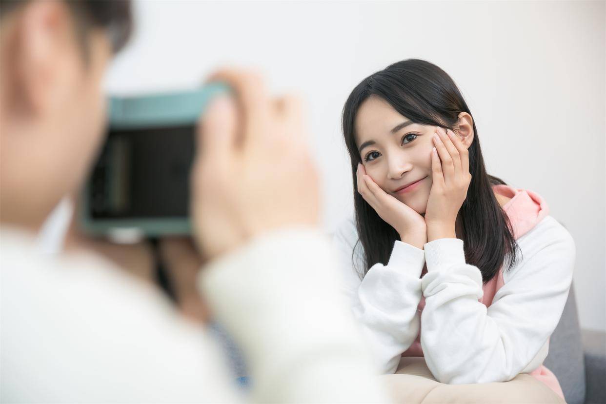 原创            有钱的已婚男人舍不得放手的女人，都挺贵的
