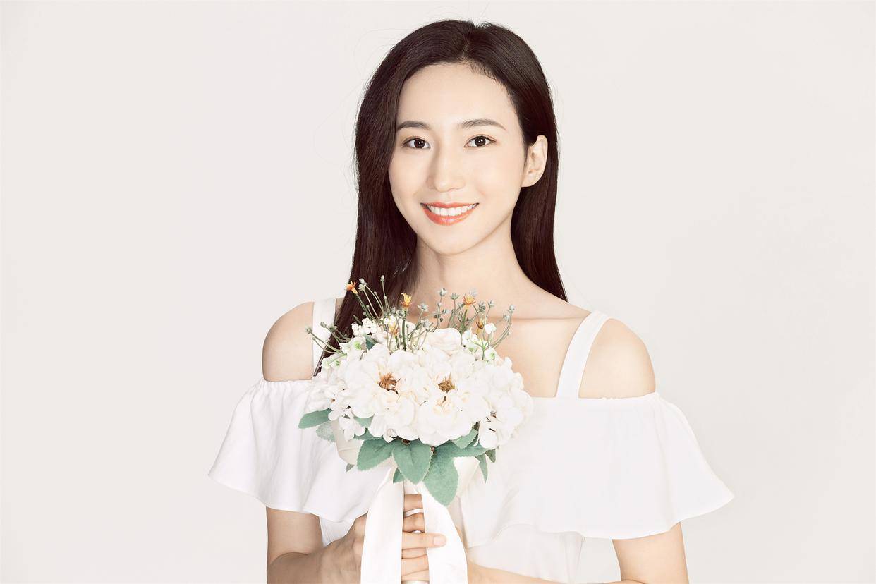 记者调查：直播间背景以假乱真 几十元就搭果园
