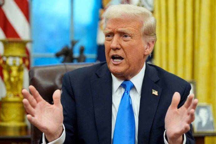 特朗普称80岁生日愿望是世界和平，自称“热爱和平”，上任以来一年打7国