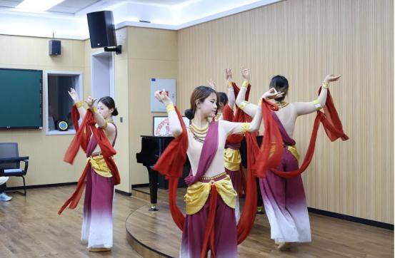 山西大同师范高等专科学校艺术系产品艺术设计专业师生作品展开幕