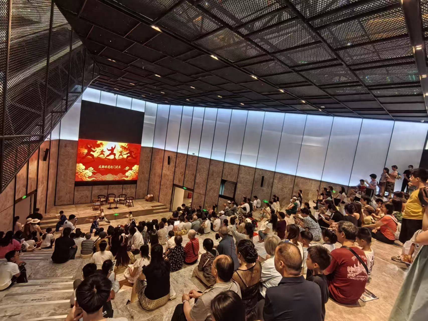 守护乳腺健康 科普新书《与美丽对话：乳房健康大解码》成都首发