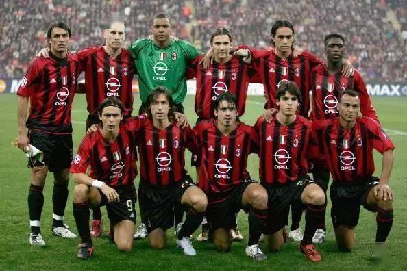 离谱！8000万豪砸新援，无帅先行引援，米兰赌对了吗？