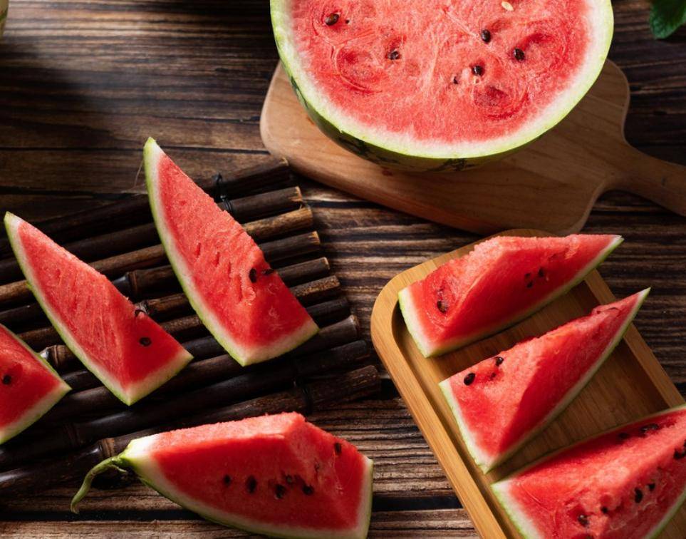 原创            再这样吃西瓜，肾就废了？提醒：吃西瓜不注意这些，是在给肾上刑