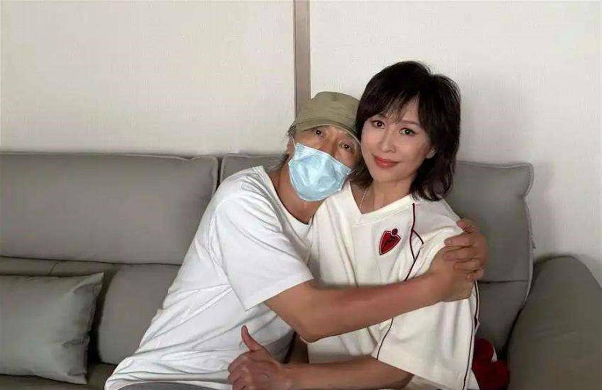 刘嘉玲表示拍完《功夫女足》，现在周星驰一打电话就想挂，理由超搞笑