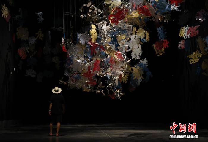“致敬传统——当代纸艺术作品邀请展”在银川启幕
