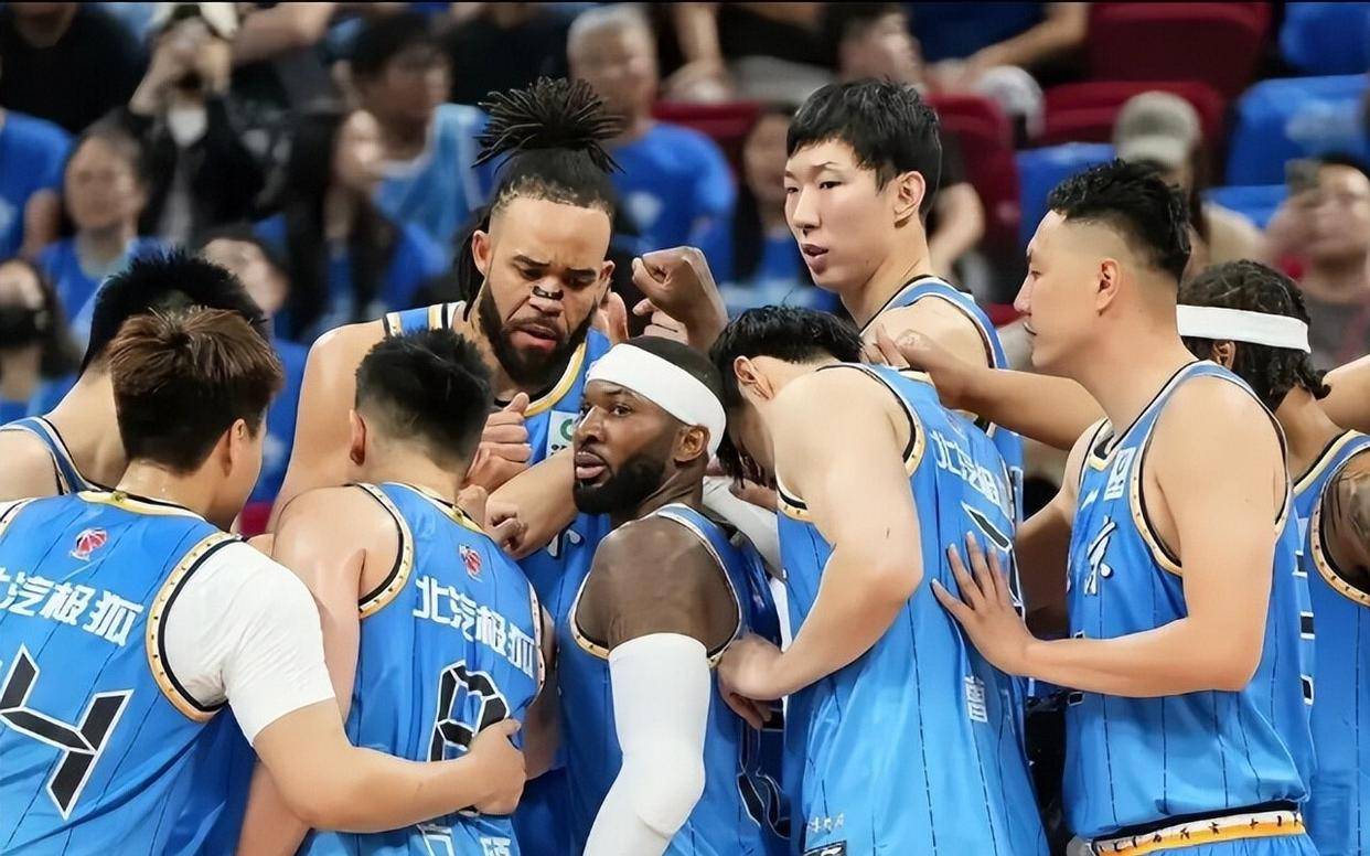 CBA休赛期迎来重磅操作，首钢官宣签下布朗桑普森，赵睿等人或选择离队