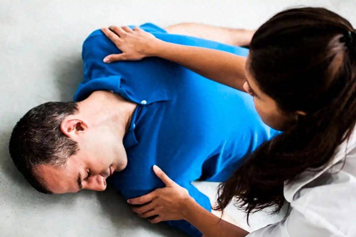 原创            54岁男子因钾过低不幸没了，医生痛惜：不管有钱没钱，要多吃5物