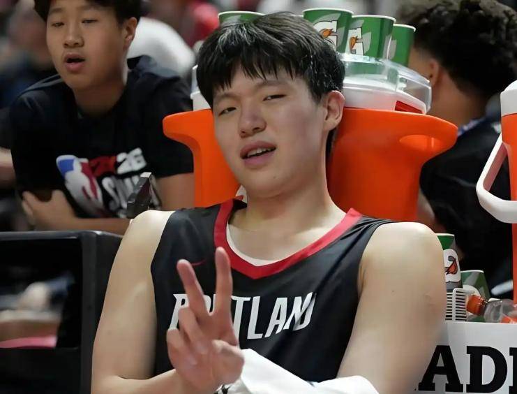男篮世预赛“炸响”！中国男篮VS卡塔尔，杨瀚森空降，郭士强稳了