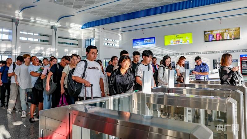 草原铁路2026年暑运累计发送旅客超千万人次