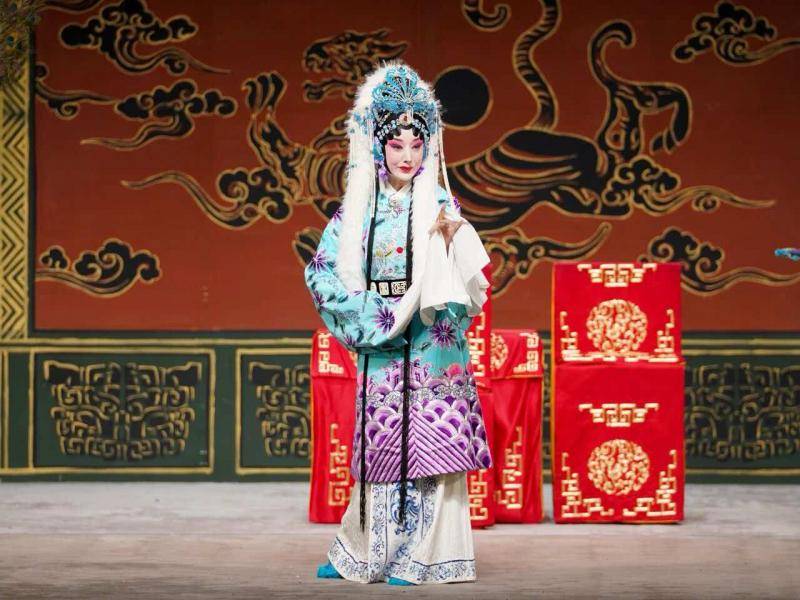 程韵臻熟化风骨，老戏新演铸华章——观北京京剧院领衔主演郭玮再演《文姬归汉》的艺术感悟