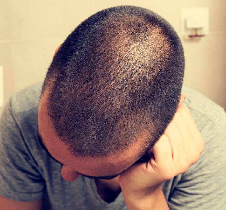 原创            一吃完饭就想上厕所，是肠癌预警吗？警惕上厕所时的3个异常