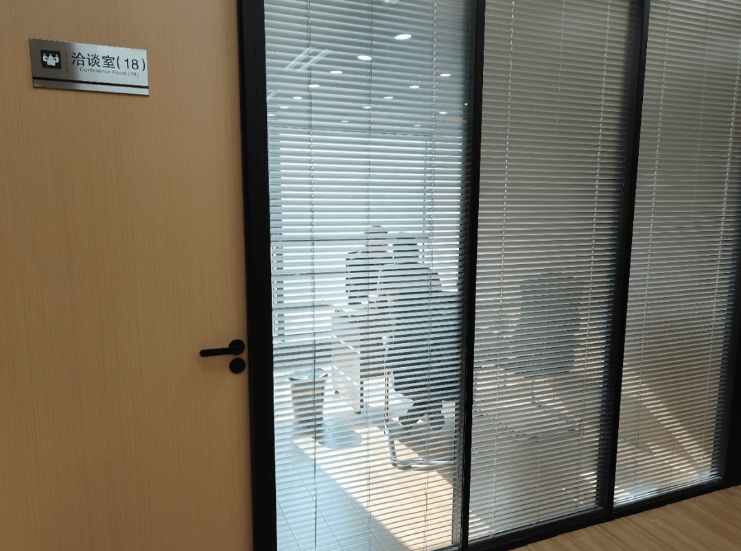 暗访贷款中介:贷100万拟收18万服务费 称和银行合作需打点(图1) 文章配图-1