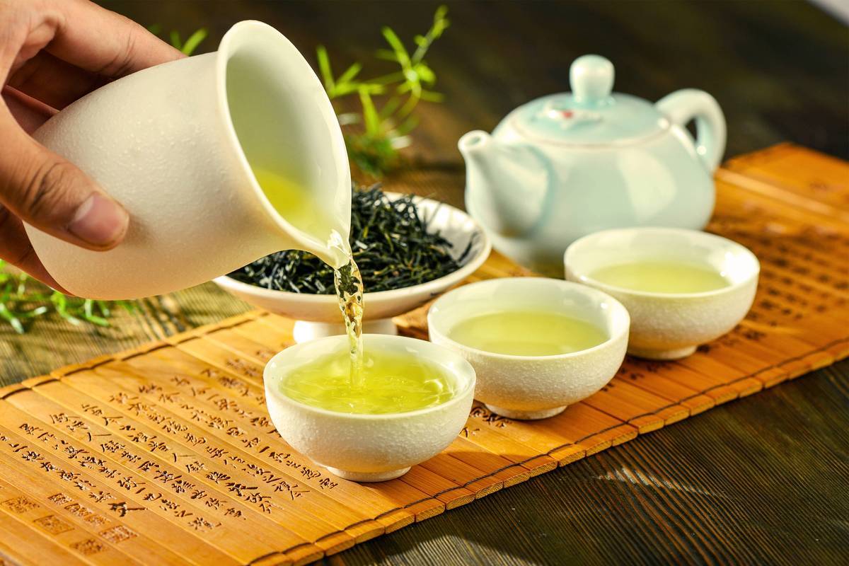 原创            医生发现：每天都喝茶的人，患肝病和癌症的风险骤增？是真的吗
