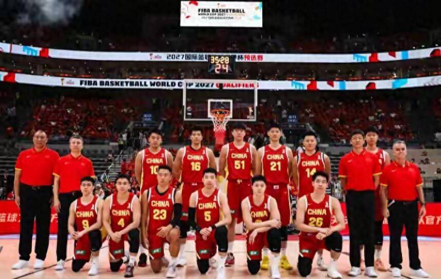 中国男篮官宣人事调整！28岁国手接替赵继伟出任队长，2次当得分王