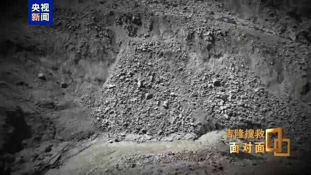 总台记者深入吉隆受灾核心区 还原一线人员救援细节