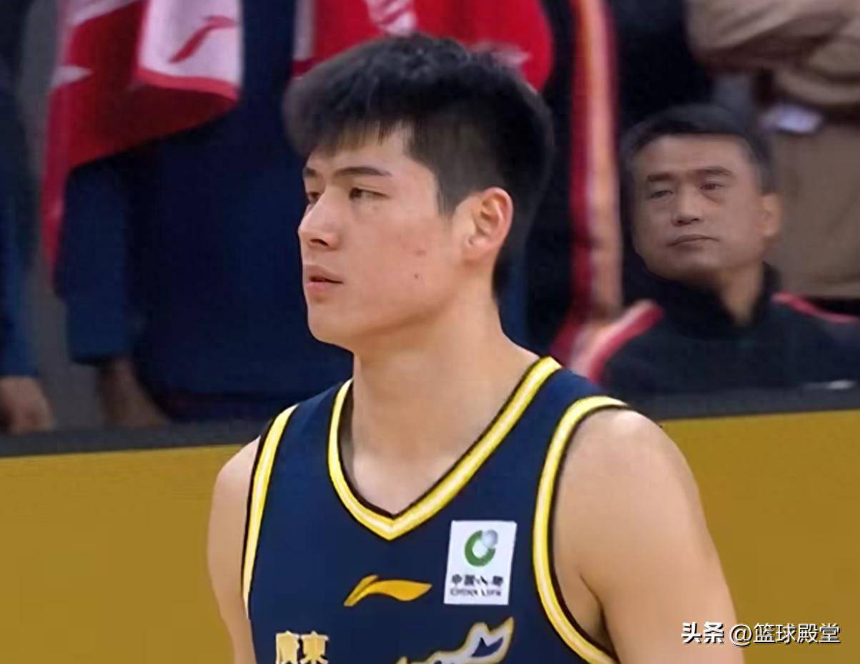 原创
            离开杜锋3小将全蜕变！陈家政主导攻守，王洪泽终结+策应全进步！