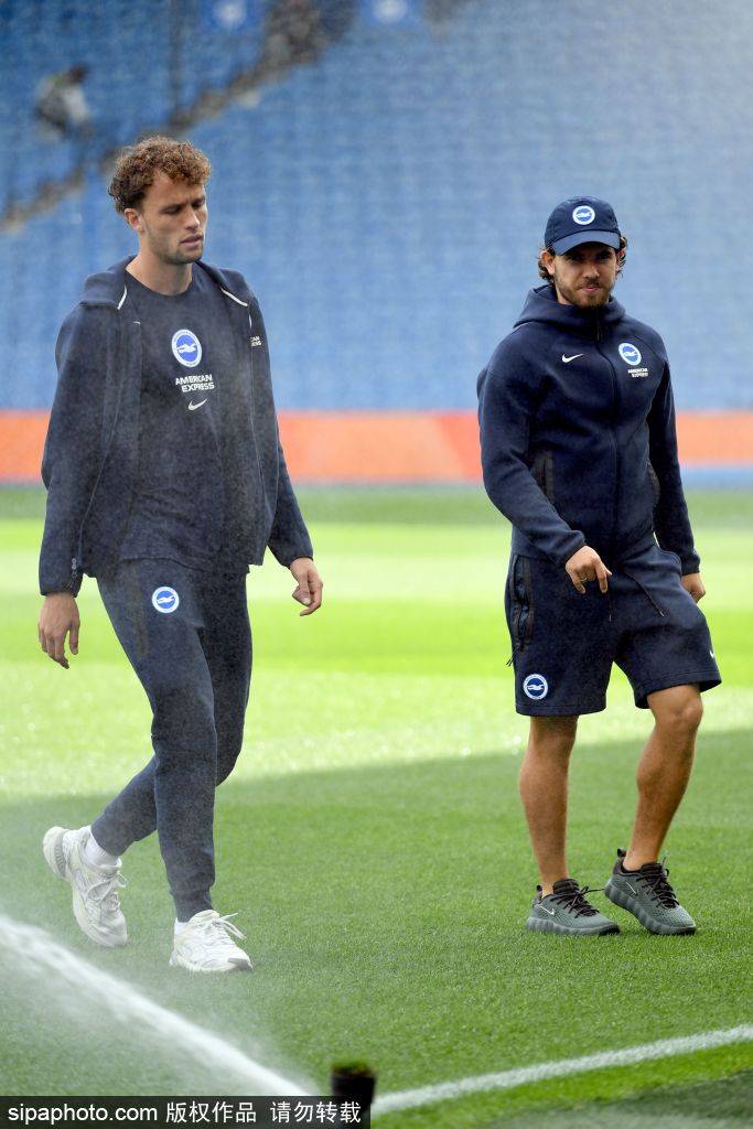 曼联再次遭遇联赛杯一轮游：战术分析与未来展望