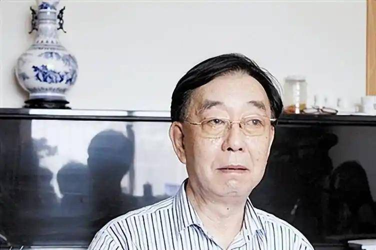 西游记吃俺老孙一棒歌曲_西游记插曲点点愁_