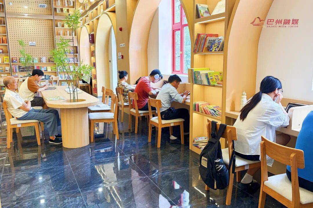 一步到胃可能吗__到中午胃就隐隐作痛