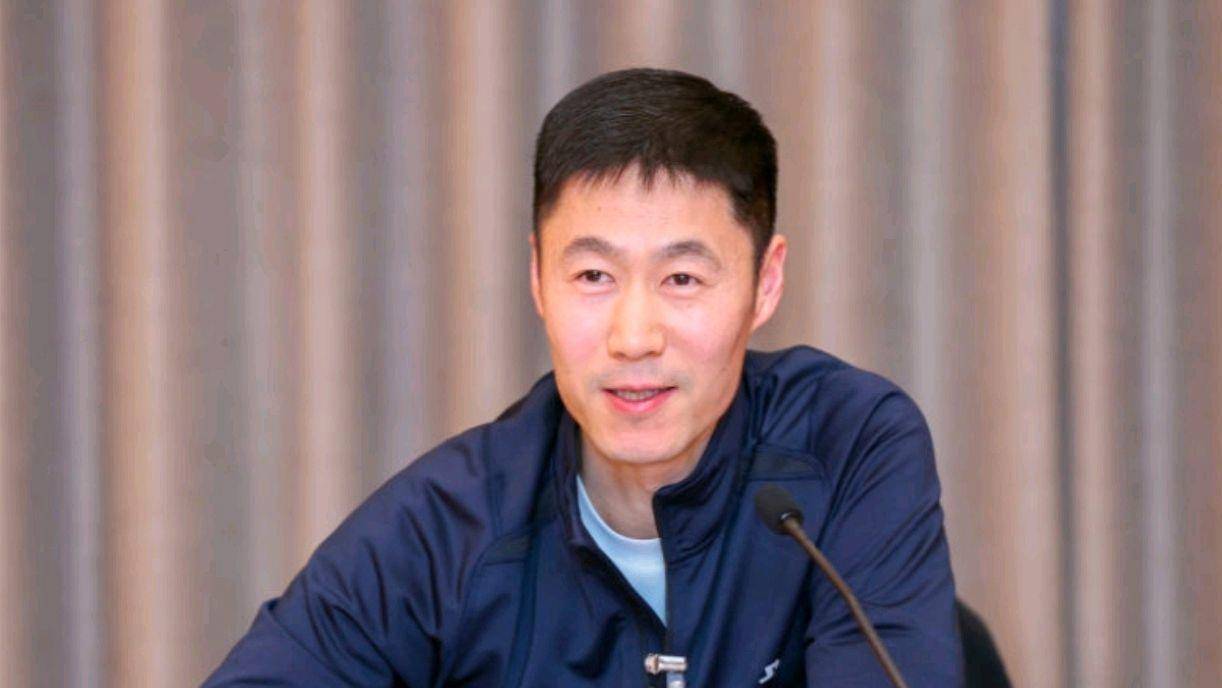 王励勤大刀阔斧！林诗栋限两项、梁靖崑撤出，05后奇兵出征亚锦赛