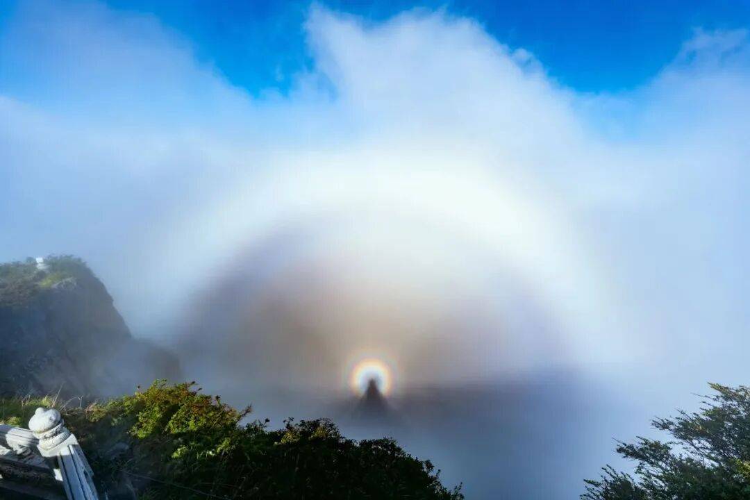 峨眉山秋景即将达到巅峰，还有秋季徒步限定奖牌等你来挑战(图11)