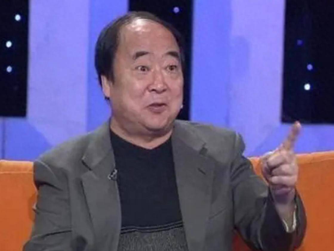 王佩元近照曝光，身形消瘦需拄拐！老观众感慨：当年捧哏也老了